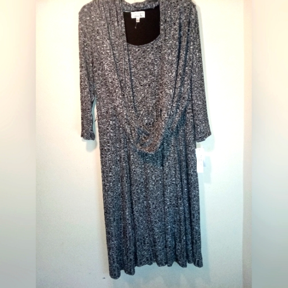 SIGNATURE BY ROBBIE BEE | black and white dress with a scarf | SIZE EXTRA LARGE